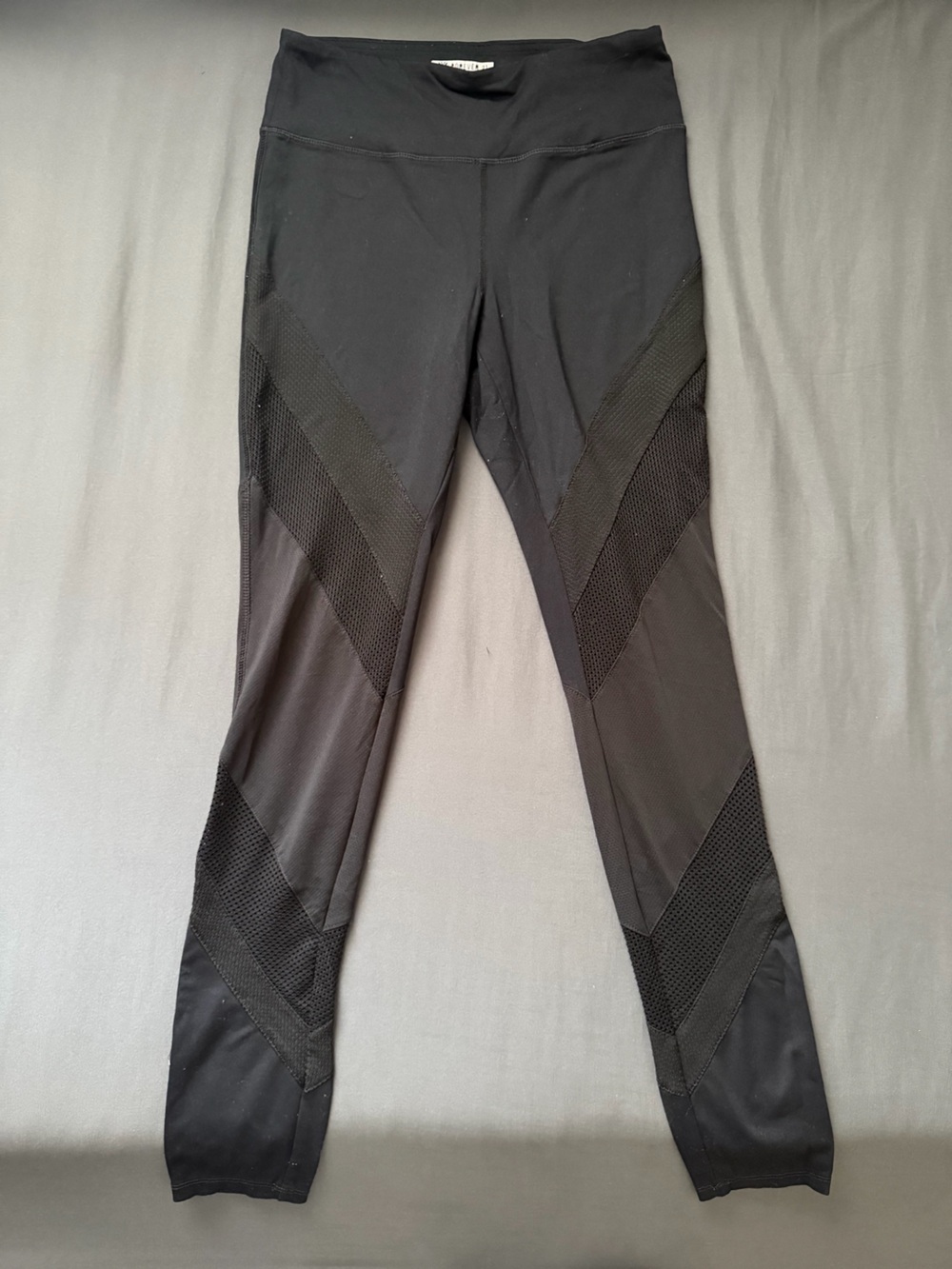 Forever 21 Men’s Black Mesh-Panel Joggers
